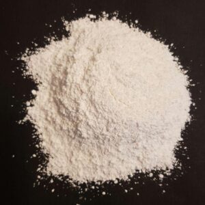 کلرید کلسیم یک نمک محلول در آب با فرمول شیمیایی CaCl2 می­باشد که به شکلی گسترده در سیالات حفاری، سیالات تکمیلی تعمیری چاه کاربرد دارد.