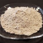 باریت ترکیبی طبیعی است متشکل از سولفات باریم BaSO با وزن مخصوص حدود 4 تا 5 و در مواردی نادر نزدیک به 6 که در برخی منابع به Heavy Spar معروف است